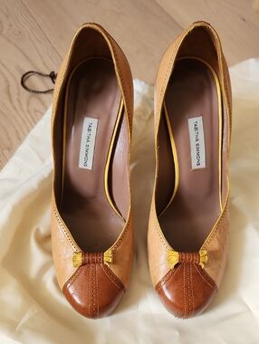 Tabitha Simmons Two-Tone Yellow and Brown Leather Bow Pumps
